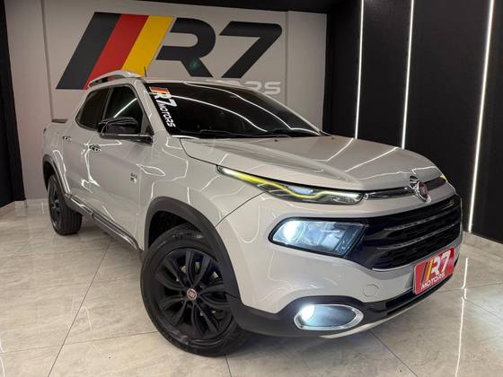 FIAT TORO 2.0 16V TURBO DIESEL VOLCANO 4WD AT9 FIAT TORO 2.0 16V TURBO DIESEL VOLCANO 4WD AT9
